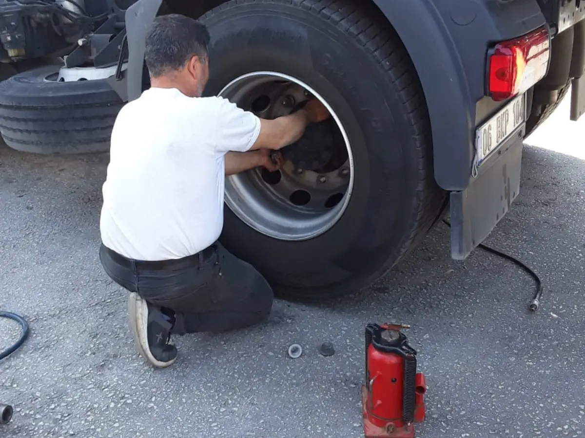 Gölcük Oto Lastikçi